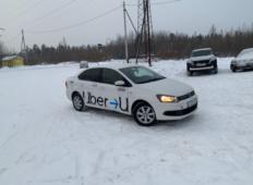 Аренда Volkswagen Polo 2013 в Нижневартовске
