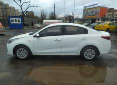 Аренда Kia Rio 2018 в Санкт-Петербурге